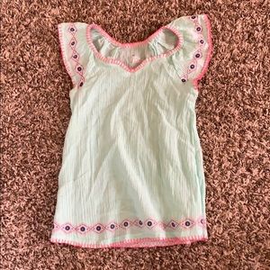 Light weight shirt. Perfect swim suite cover